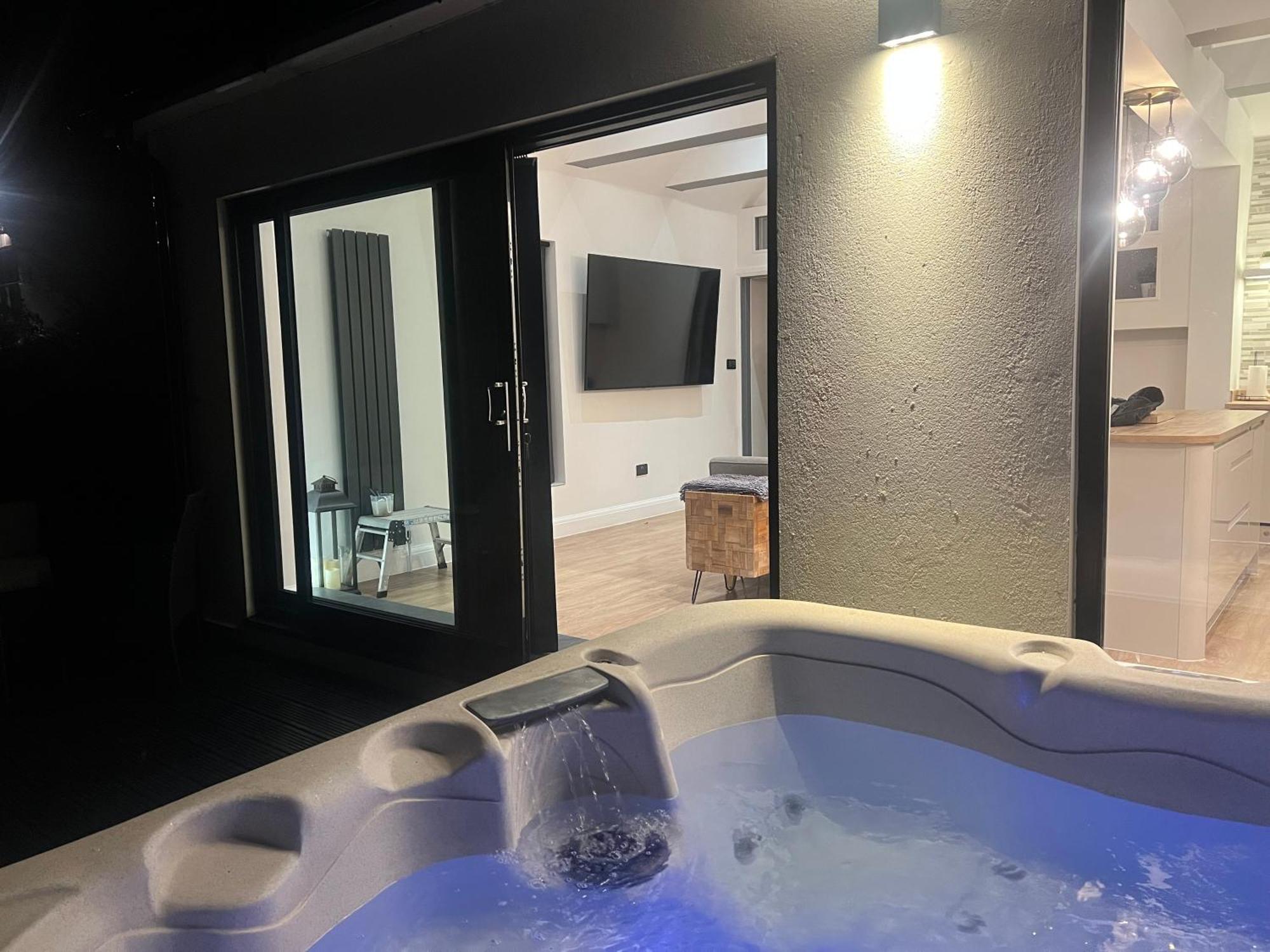 הרן ביי The Broadway Beach House With Hot Tub מראה חיצוני תמונה
